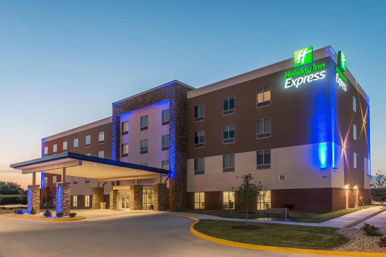 Holiday Inn Express Troy By Ihg Kültér fotó